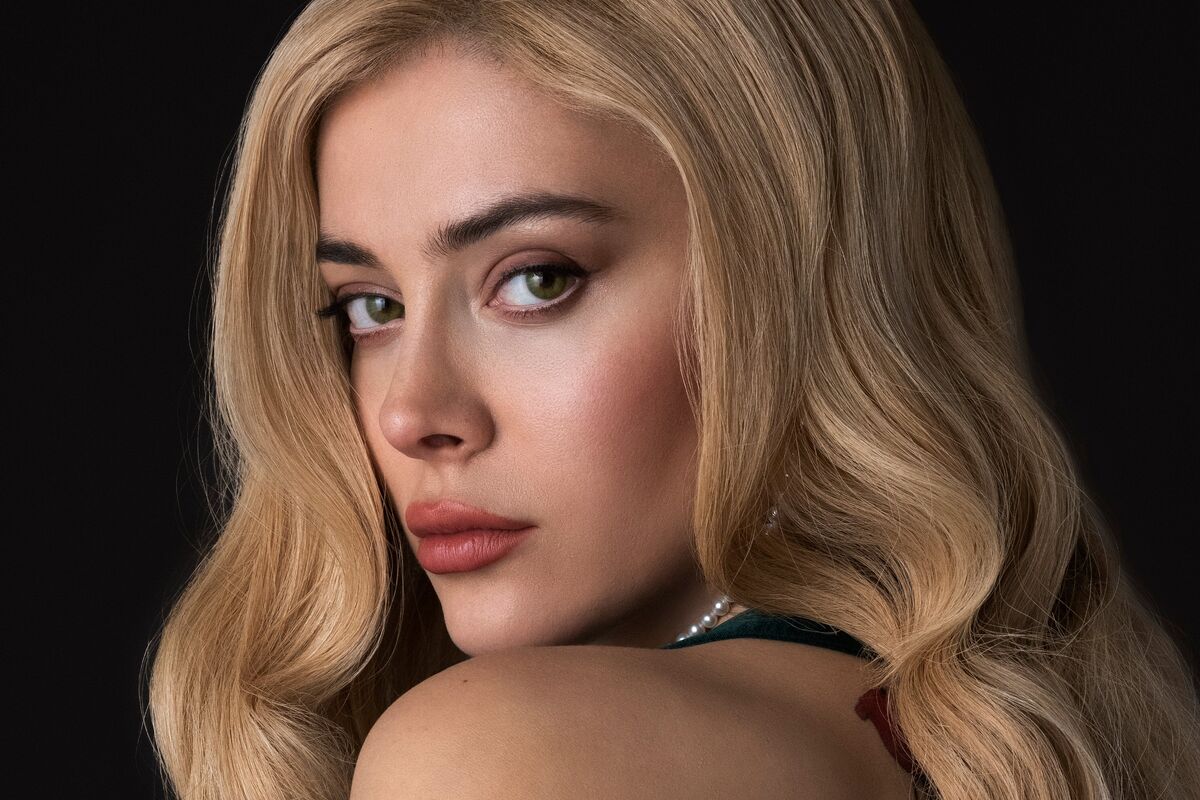 Vicious blonde had
